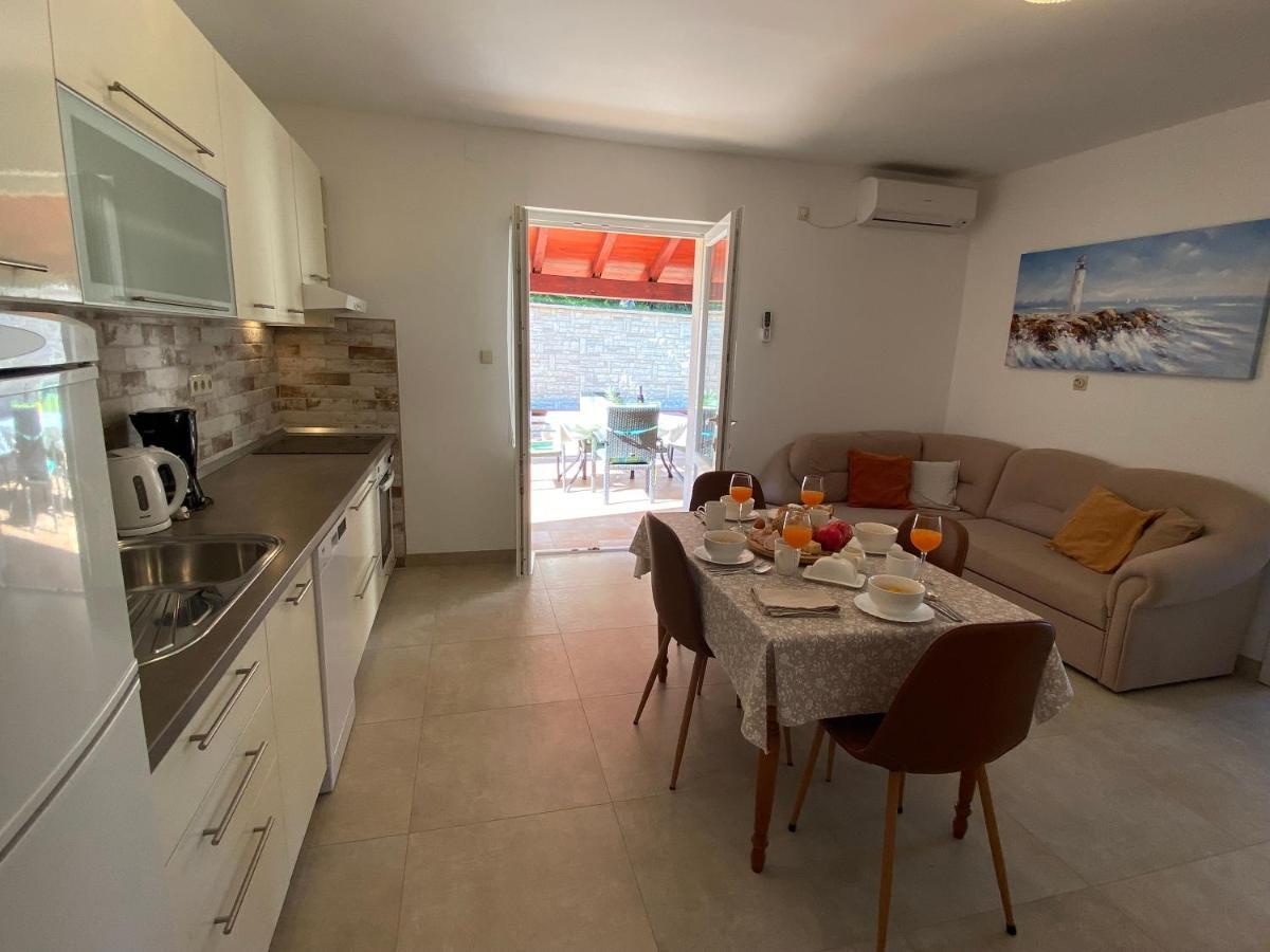 Apartments Poljak Супетарська Драґа Екстер'єр фото